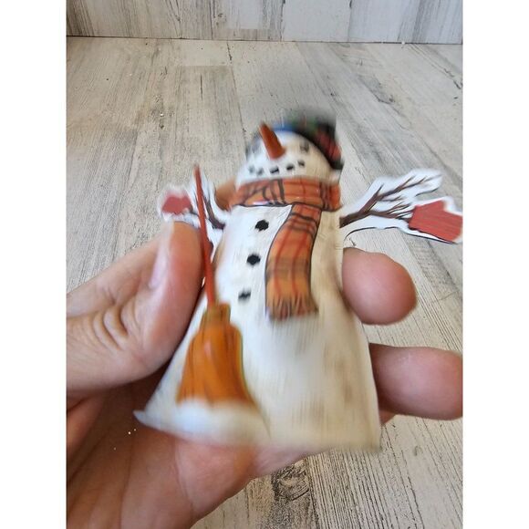 Hallmark medal snowman 1997 broom ornament Xmas tree - Picture 5 of 6